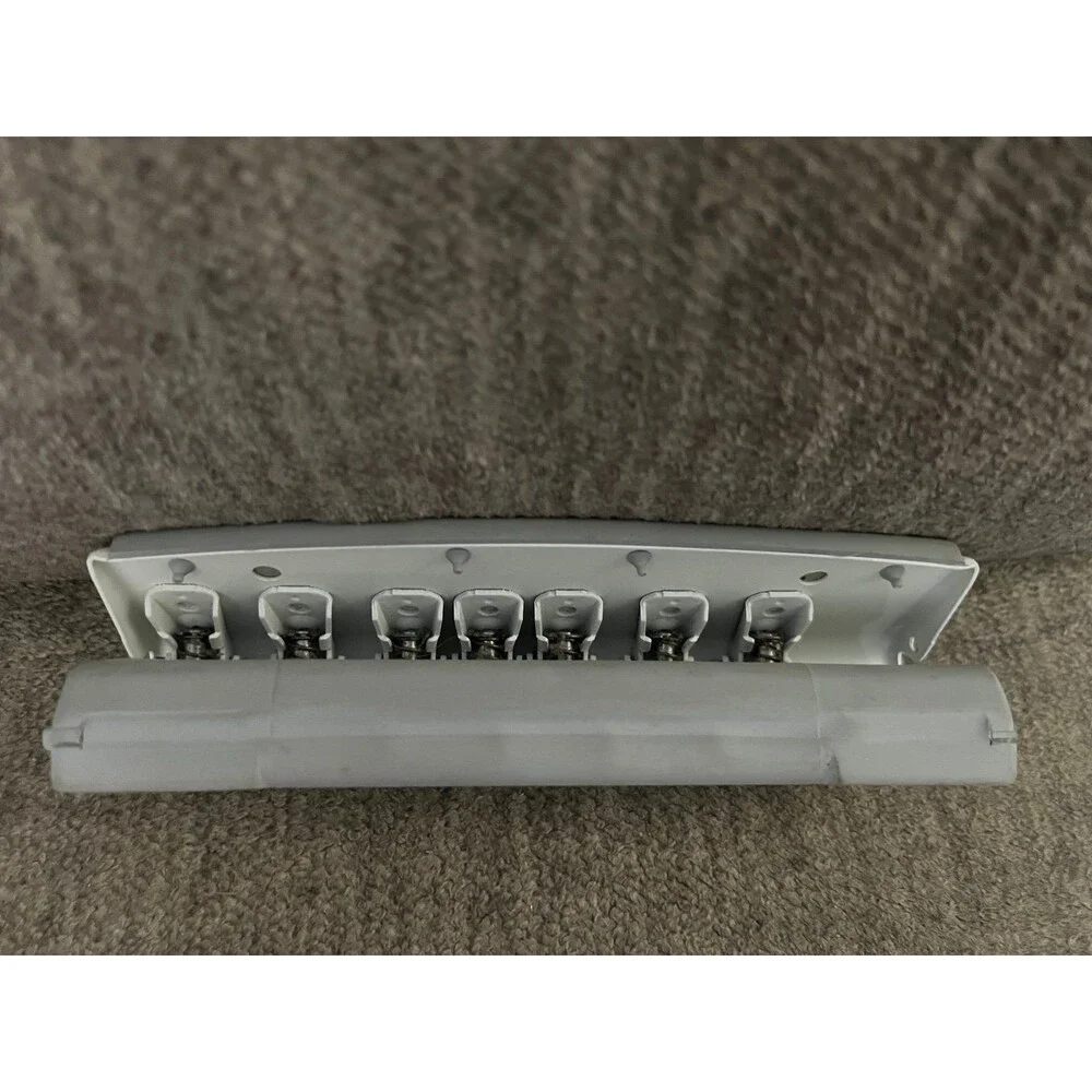 FranklinCovey Classic 7-Hole Paper Punch - EUC